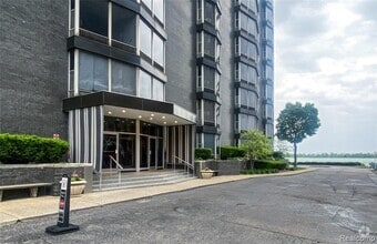 Building Photo - 8200 E Jefferson Ave