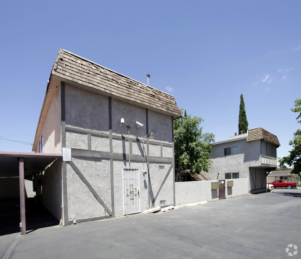 Building Photo - Woodglen Apartments