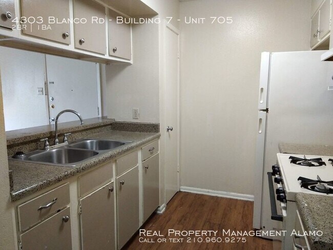 Foto del edificio - 4303 Blanco Rd