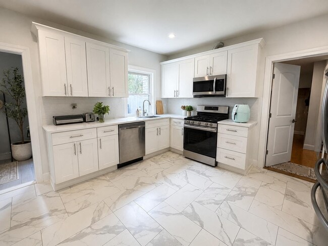 Photo - 33 Middle St Townhome