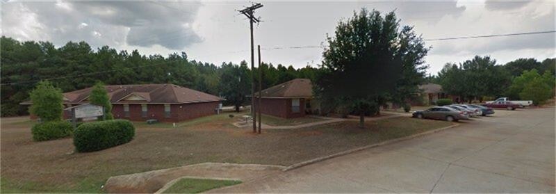Primary Photo - 1000 Desoto Dr