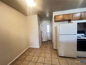 Building Photo - 4413 Abigail Dr