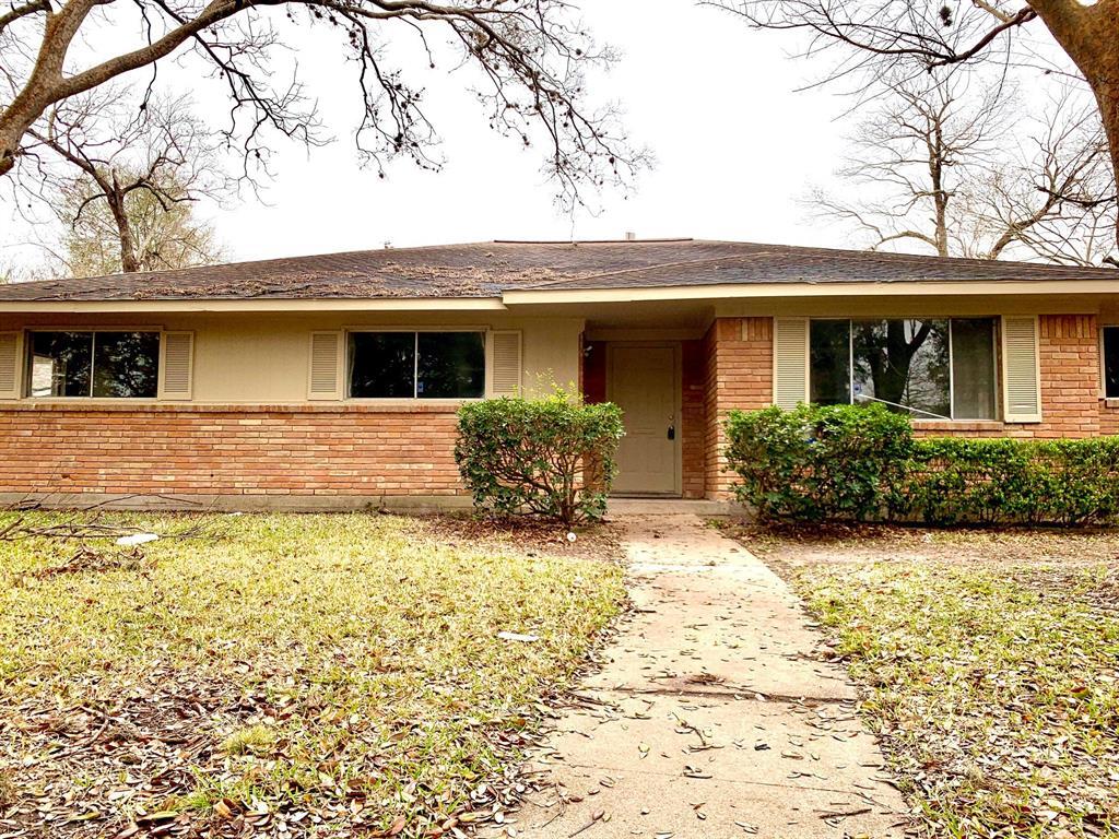 Primary Photo - 7915 S Braeswood Blvd