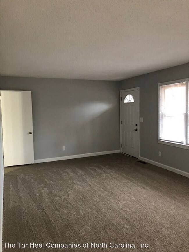 3 br, 2 bath House - 5105 Old Valley Road - 4