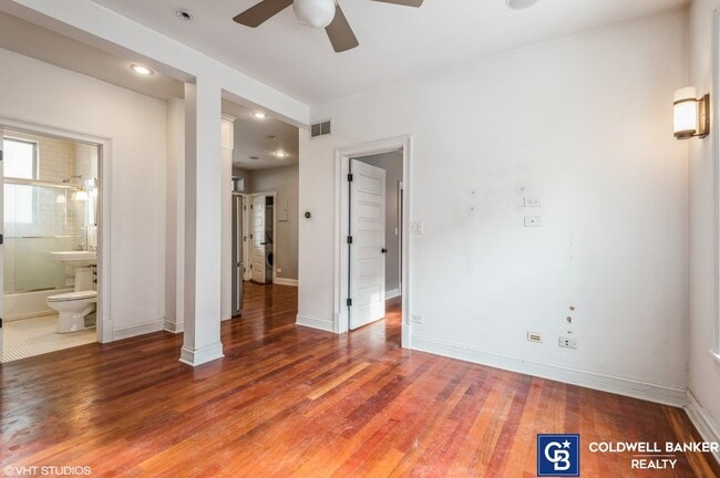 Building Photo - 2574 W Lyndale St