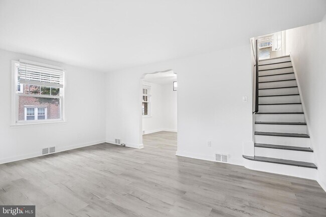 Foto del edificio - 1913 Winton Ave