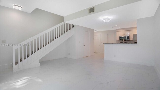 Building Photo - 1492 Veracruz Ln