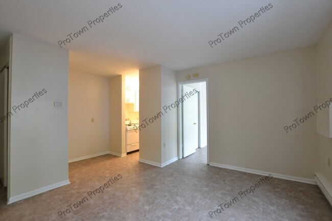 Foto del edificio - 222 N Broadway St