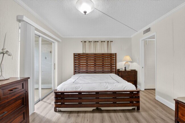 Building Photo - 111 Normandy Ln