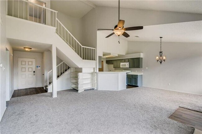 Building Photo - This delightful 3 bedroom, 2 bathroom beau...