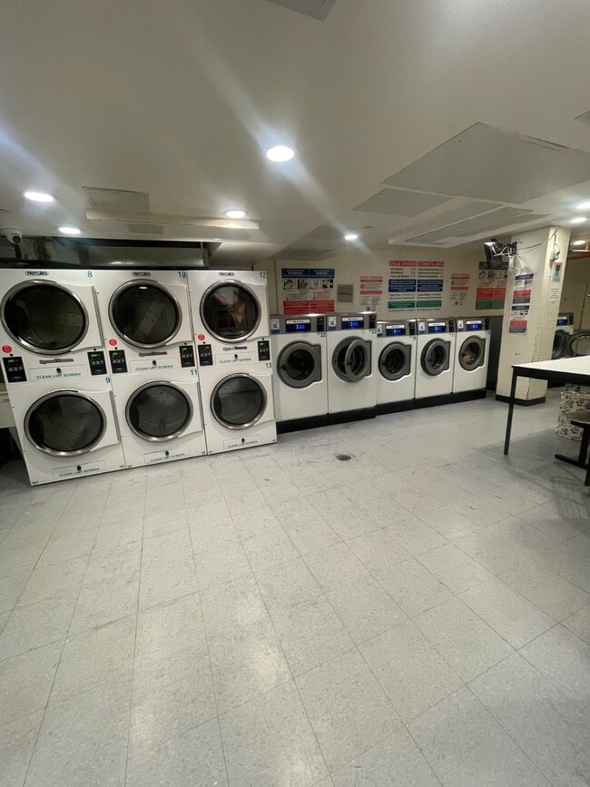 Building Photo - 40 Brighton 1st Rd