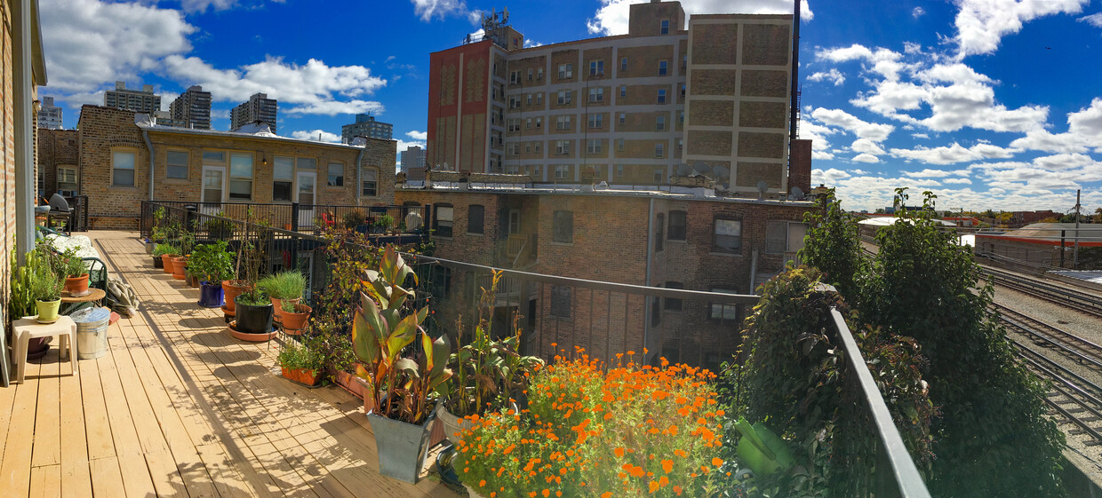 Foto del edificio - Ardmore Winthrop Properties- 5752-58 N Win...