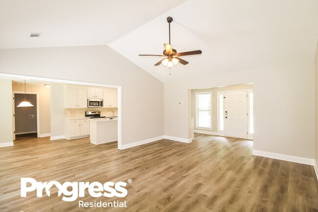 Foto del edificio - 1680 Deer Creek Ln