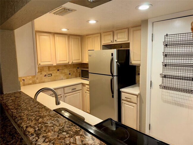 Foto del edificio - 200 Maitland Ave