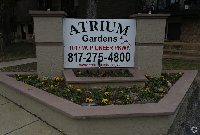 Signage - Atrium Gardens