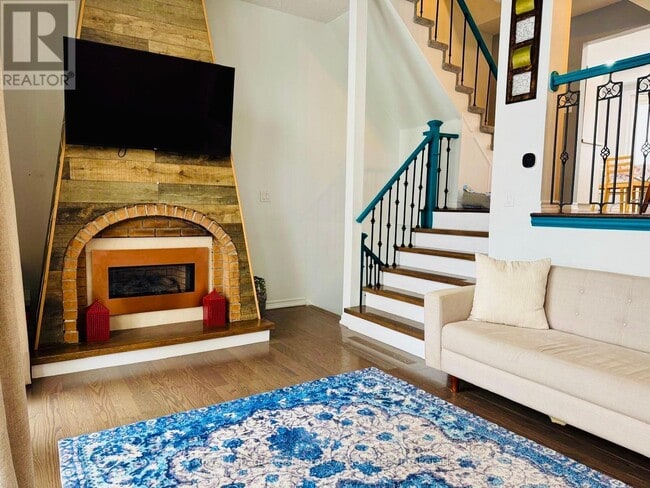 Photo du bâtiment - 6780 Formentera Ave