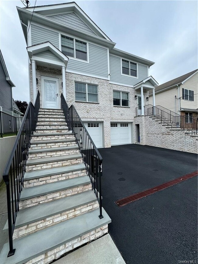 Building Photo - 38-40 Haviland St
