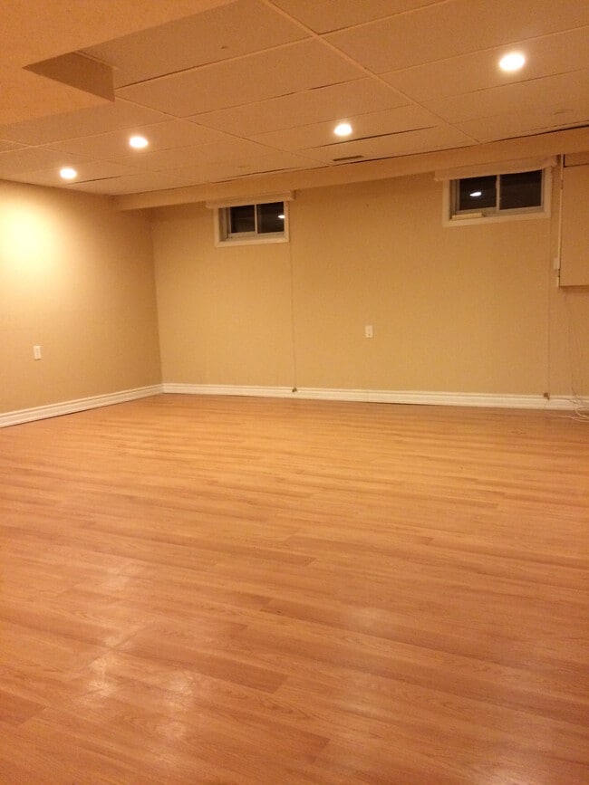 Building Photo - SPACIOUS 1 BED + 1 BATH BASEMENT APARTMENT...