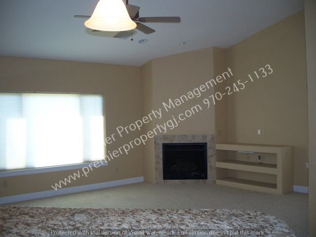 Building Photo - Newer 4 Bedroom 2 Bath House