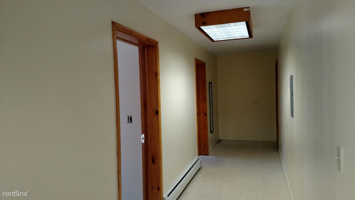 Foto del edificio - 124 W State St