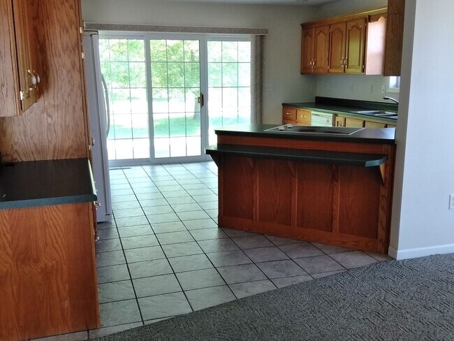 Building Photo - 1317 Deadra Dr