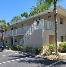Building Photo - 924 La Costa Cir