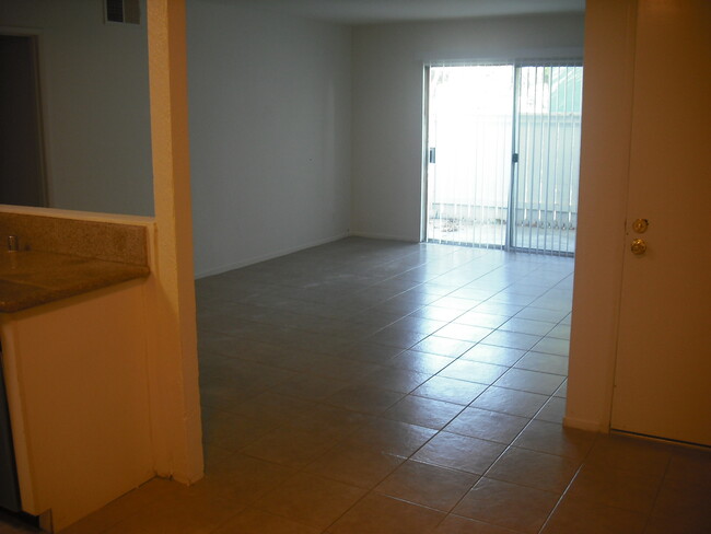 Building Photo - 1300 Saratoga Ave