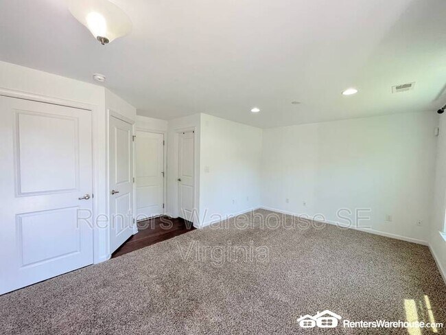 Foto del edificio - 5657 Freewill Ln