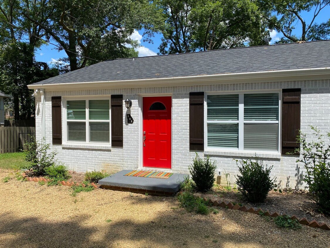 Foto principal - PRE-LEASING FOR FALL 2025!