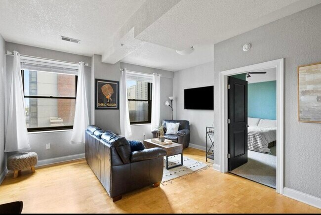 Foto del edificio - 606 W Wisconsin Ave