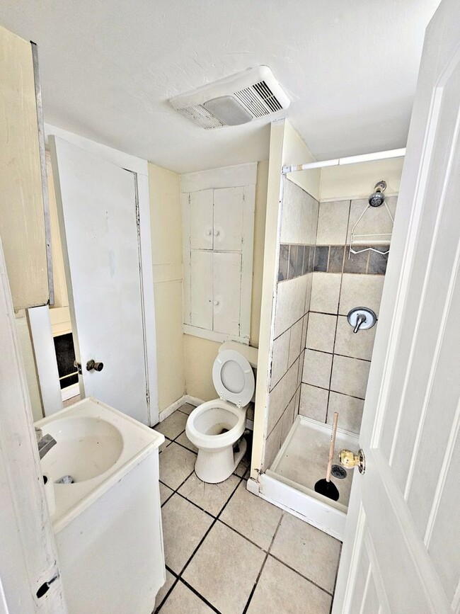 Building Photo - HOUSE FOR RENT - DECATUR NW