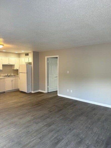 Foto del edificio - 2075 Clingan Dr NW