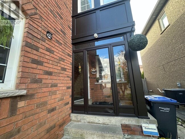 Photo du bâtiment - 48 Coachwhip Rd