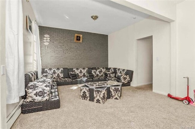 Foto del edificio - 80 Elliott Ave