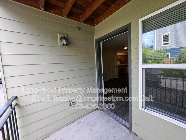 Foto del edificio - 300 SE 148th Ave
