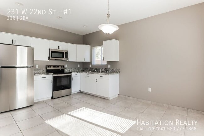 Building Photo - 231 W 22nd St