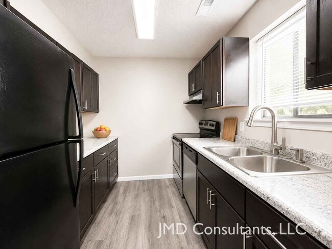 Foto del edificio - 3701 W Sugar Tree Ln