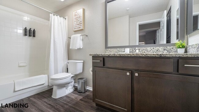 Foto del edificio - 3201 Duval Rd