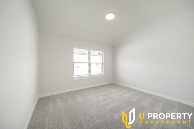 Foto del edificio - Brand New House in Waxahachi! Ready for im...