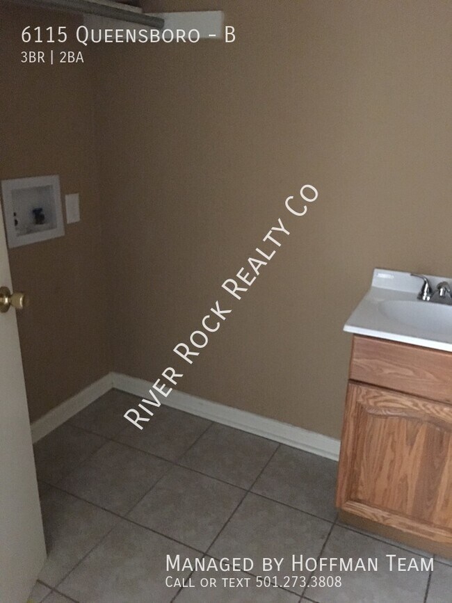 Building Photo - 6115 Queensboro unit B - MOVE IN SPECIAL!