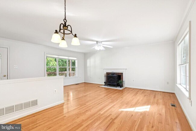 Foto del edificio - 1280 Terrace Ln
