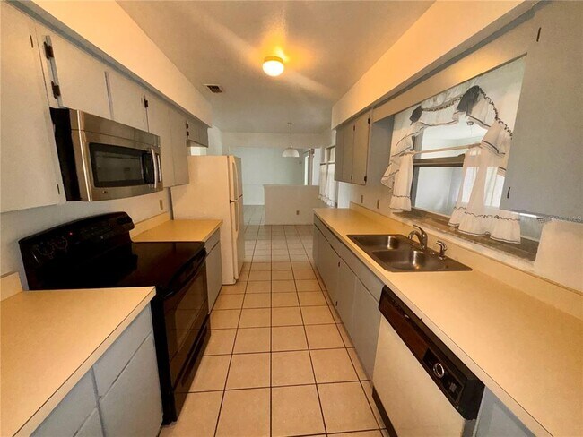 Foto del edificio - 117 Red Rose Cir