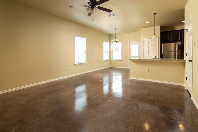Building Photo - GORGEOUS 3 BEDROOM DUPLEX LOCATED IN BUDA,...