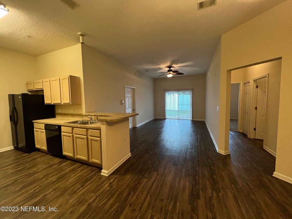 Building Photo - 5151 Playpen Dr
