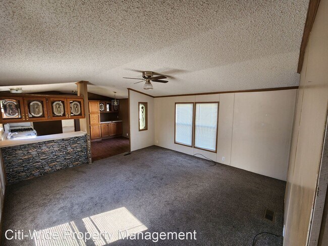 Foto del edificio - 3 br, 2 bath House - 106 17th Ave SW