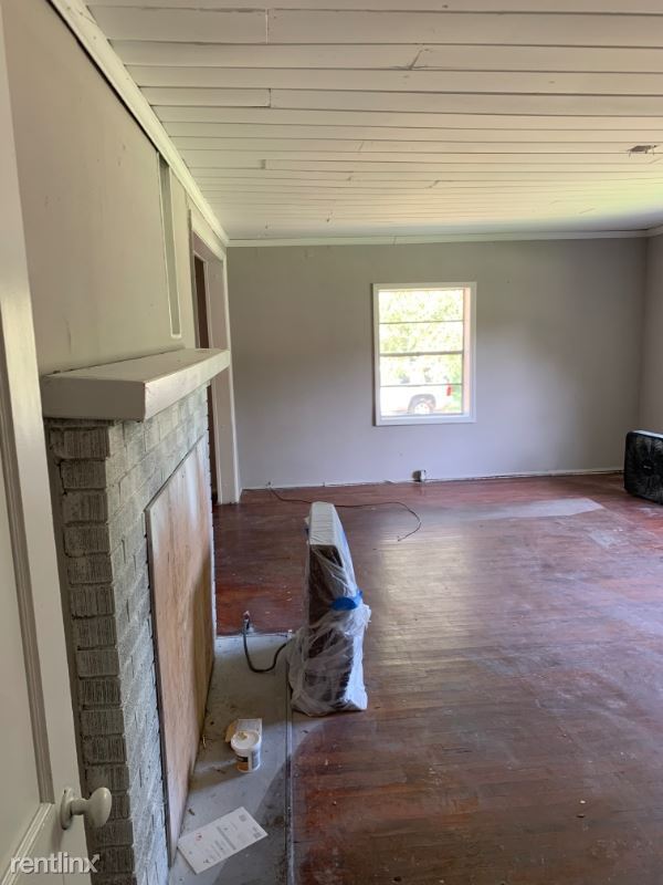 Foto del edificio - 3 br, 1 bath House - 237 Slaughter Ave