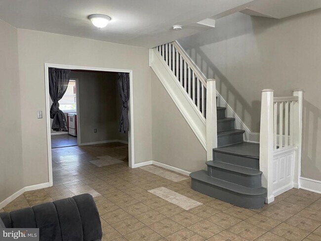 Foto del edificio - 5748 N 7th St