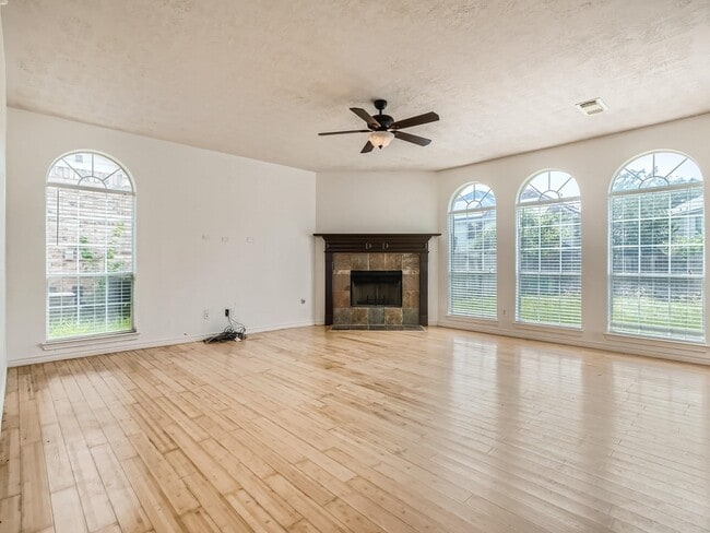 Building Photo - 503 Taskwood Dr