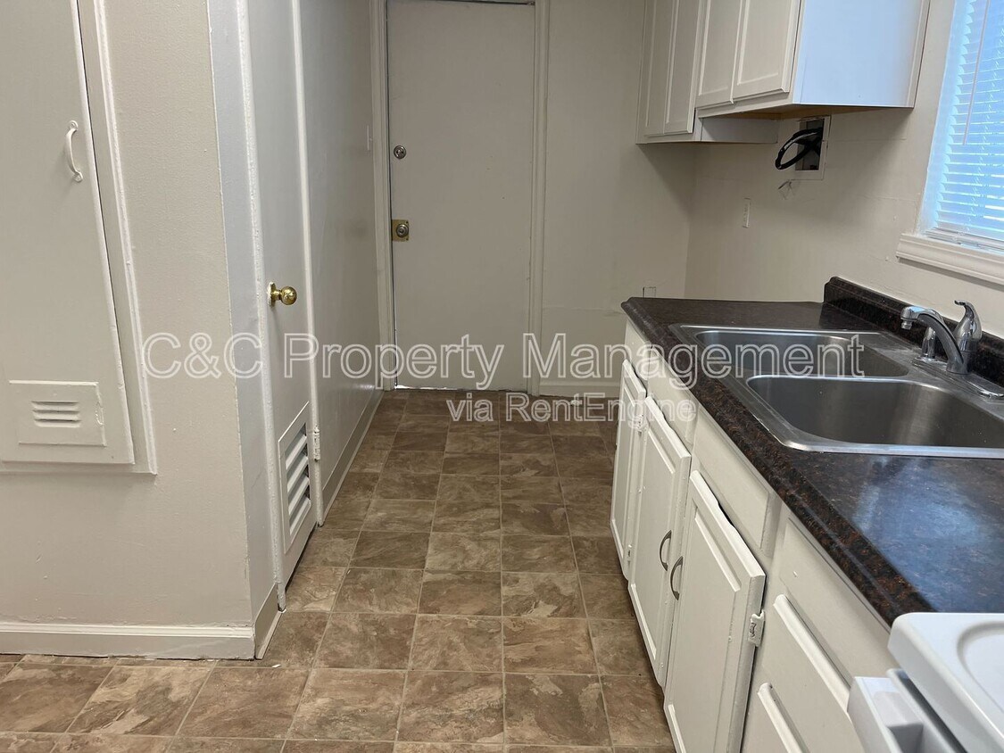 Foto del edificio - 2766 Argyll Ave