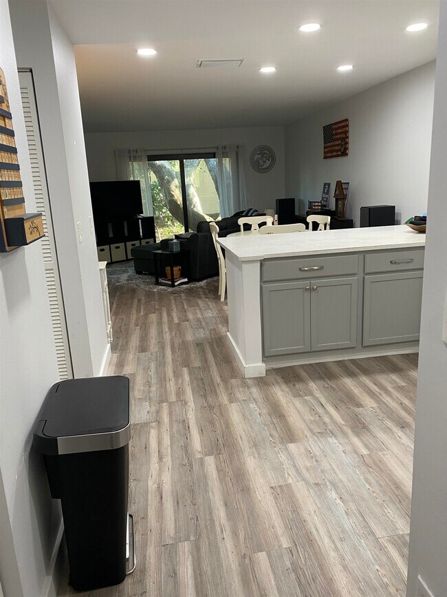 Building Photo - 3960 A1A S